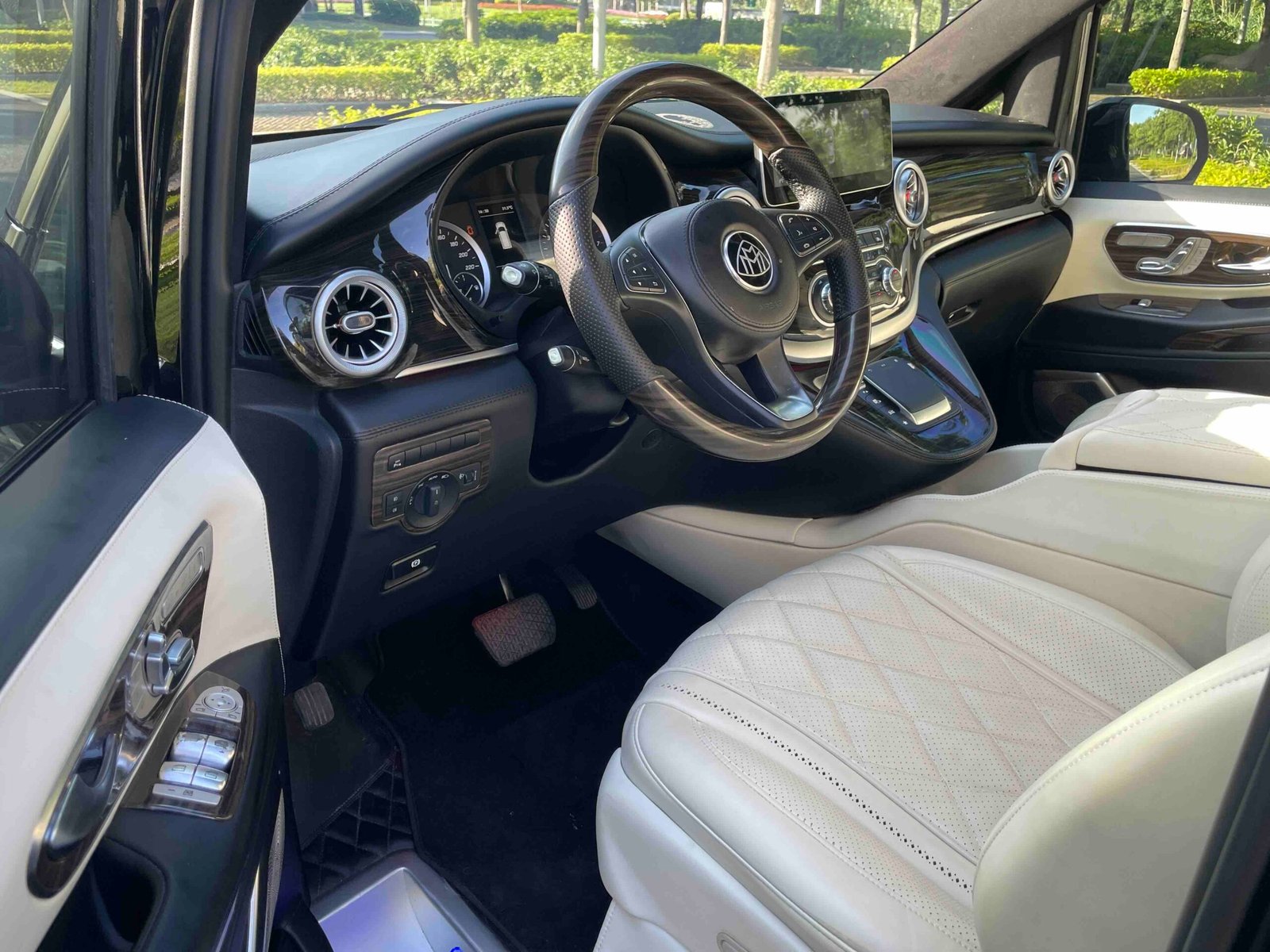 Mercedes‑Benz Vito 2020 2.0T Business Version 7‑Seater