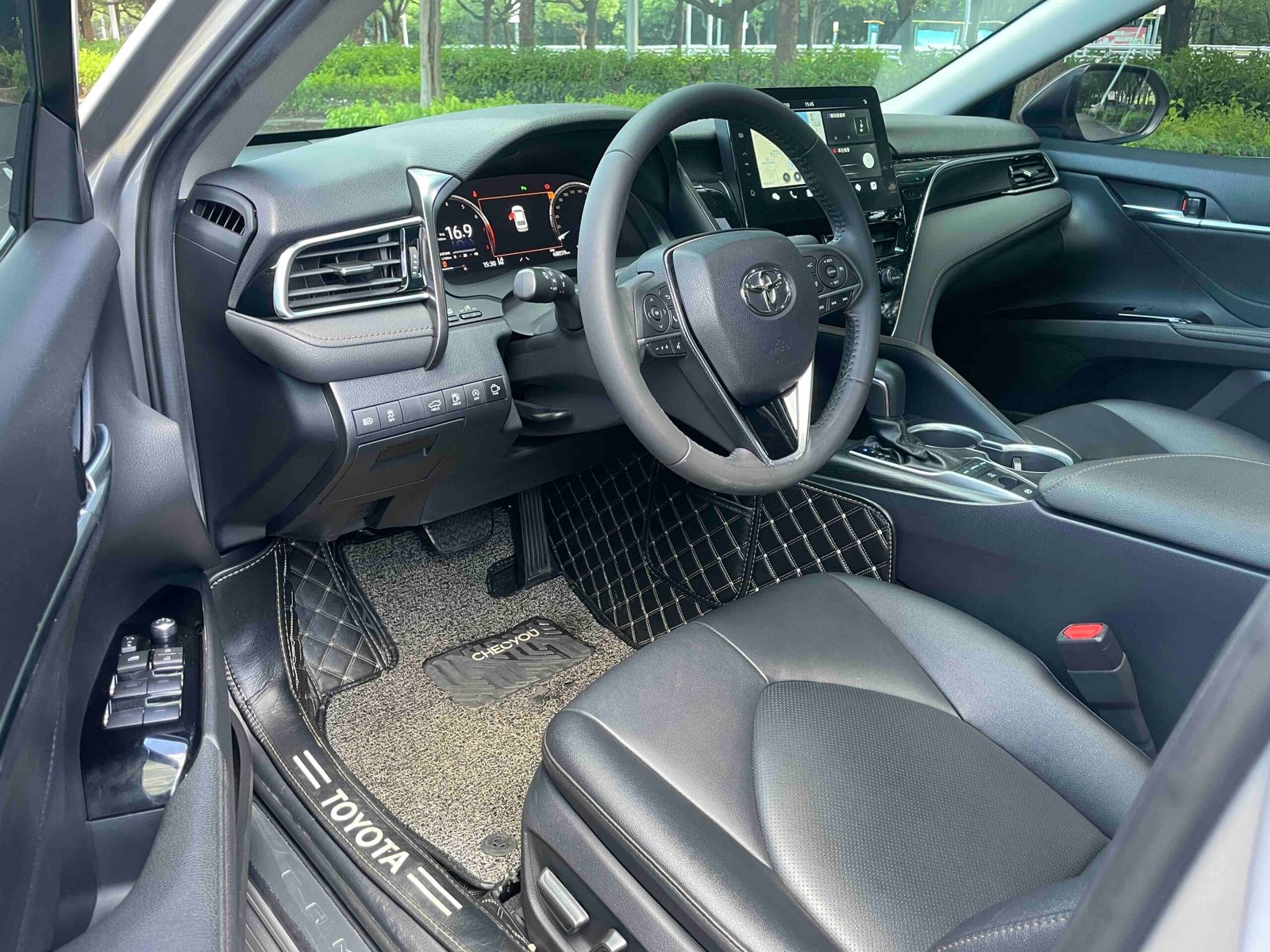 Toyota Camry 2021 2.5G Luxury Version