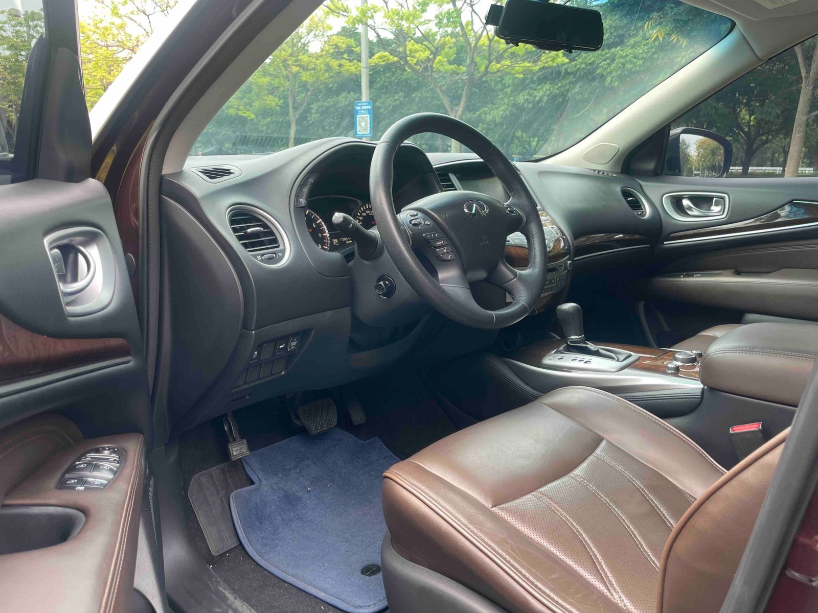 Infiniti QX60 (Made in USA) 2014 QX60 2.5T-Hybrid 2-Wheel Drive Premium Version