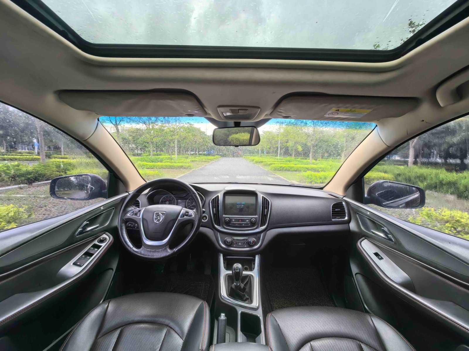 Baojun 560 2015 1.8L Manual Luxury Version