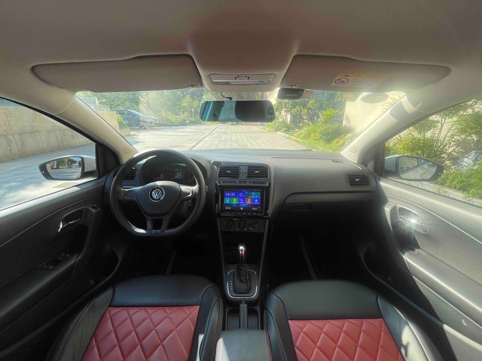 Volkswagen Polo 2018 Hatchback 1.5 AT Safety Version