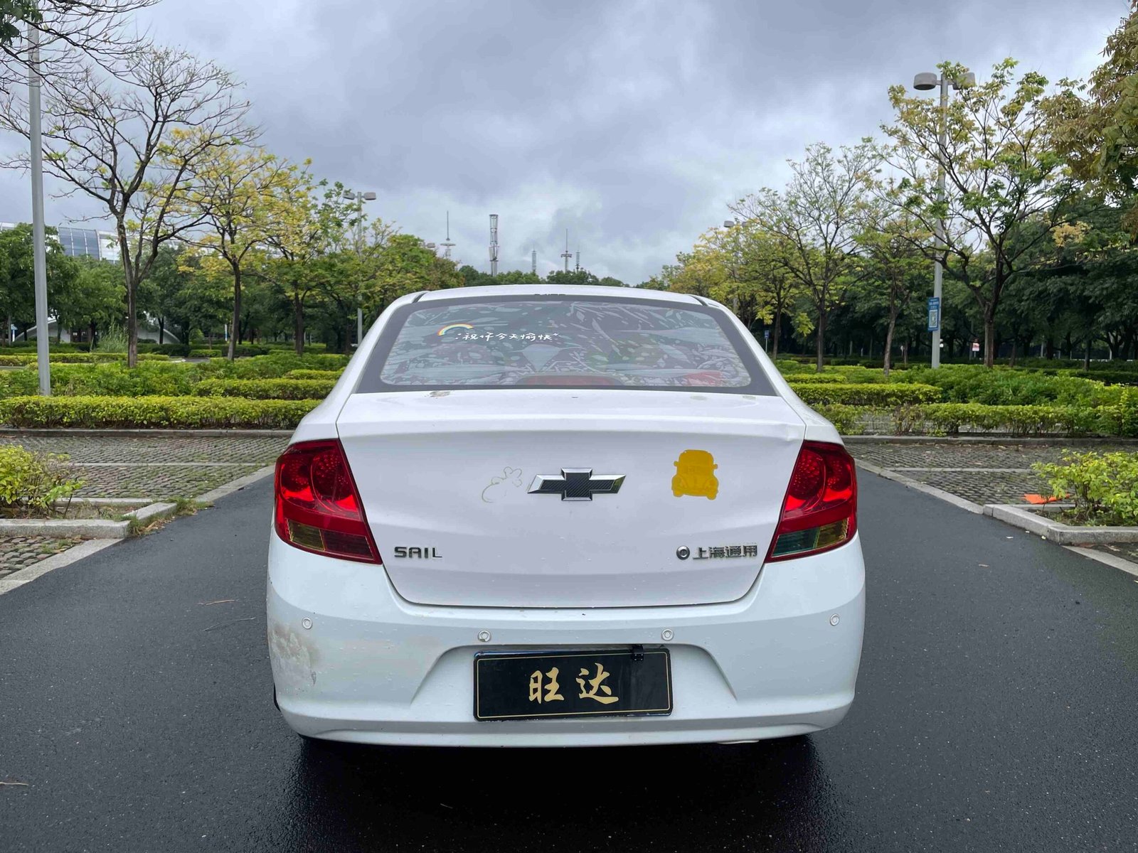 -Chevrolet Sail 2011 Model Sedan 1.4L AMT Happiness Edition