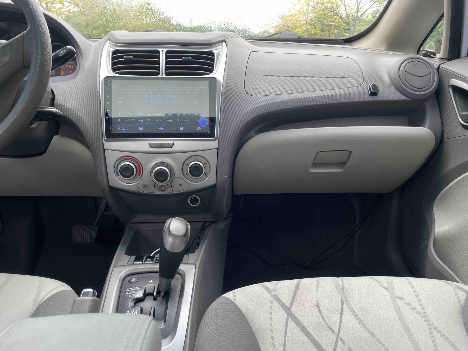 -Chevrolet Sail 2011 Model Sedan 1.4L AMT Happiness Edition