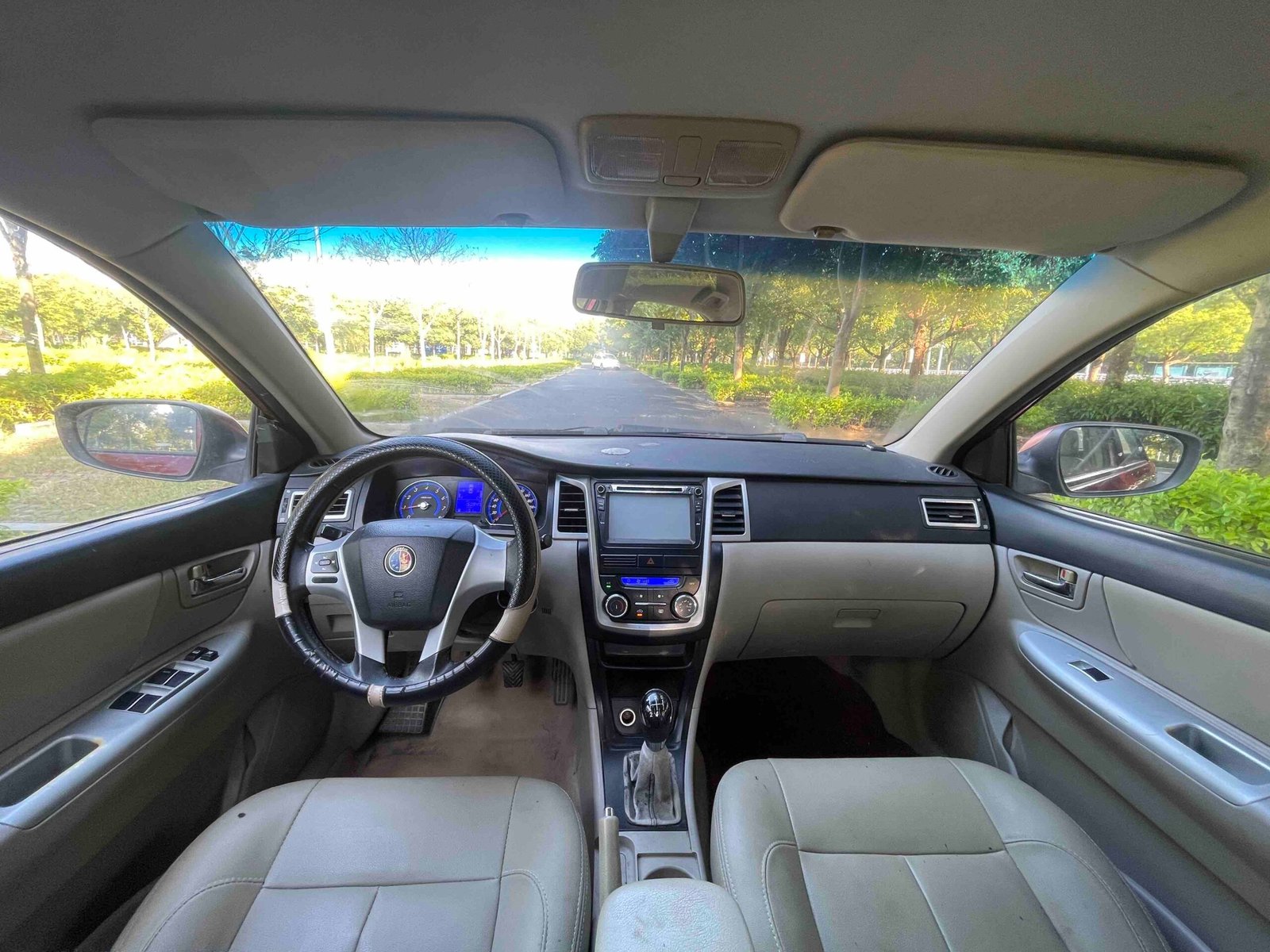 -Geely Haijing SC7 2014 Model 1.5L Manual Elite Edition