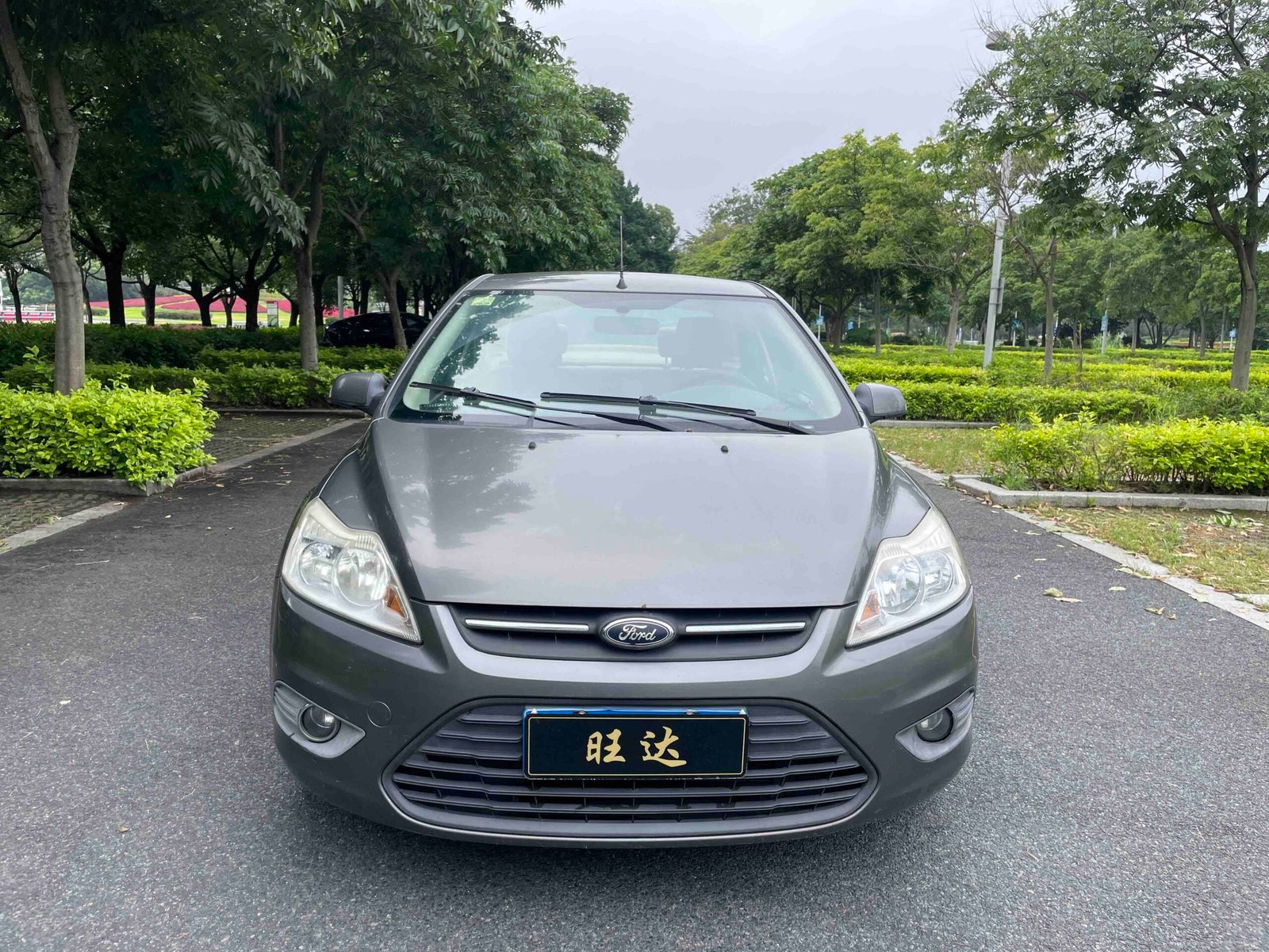 -Ford Focus 2013 Model Sedan Classic Edition 1.8L Automatic Base Model