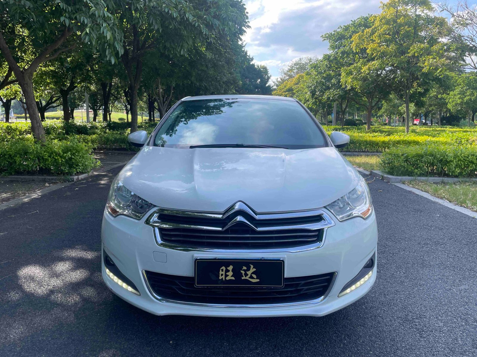 -Dongfeng Citroën C4L 2014 Model 1.8L Manual Smart Drive Jinzhi Edition