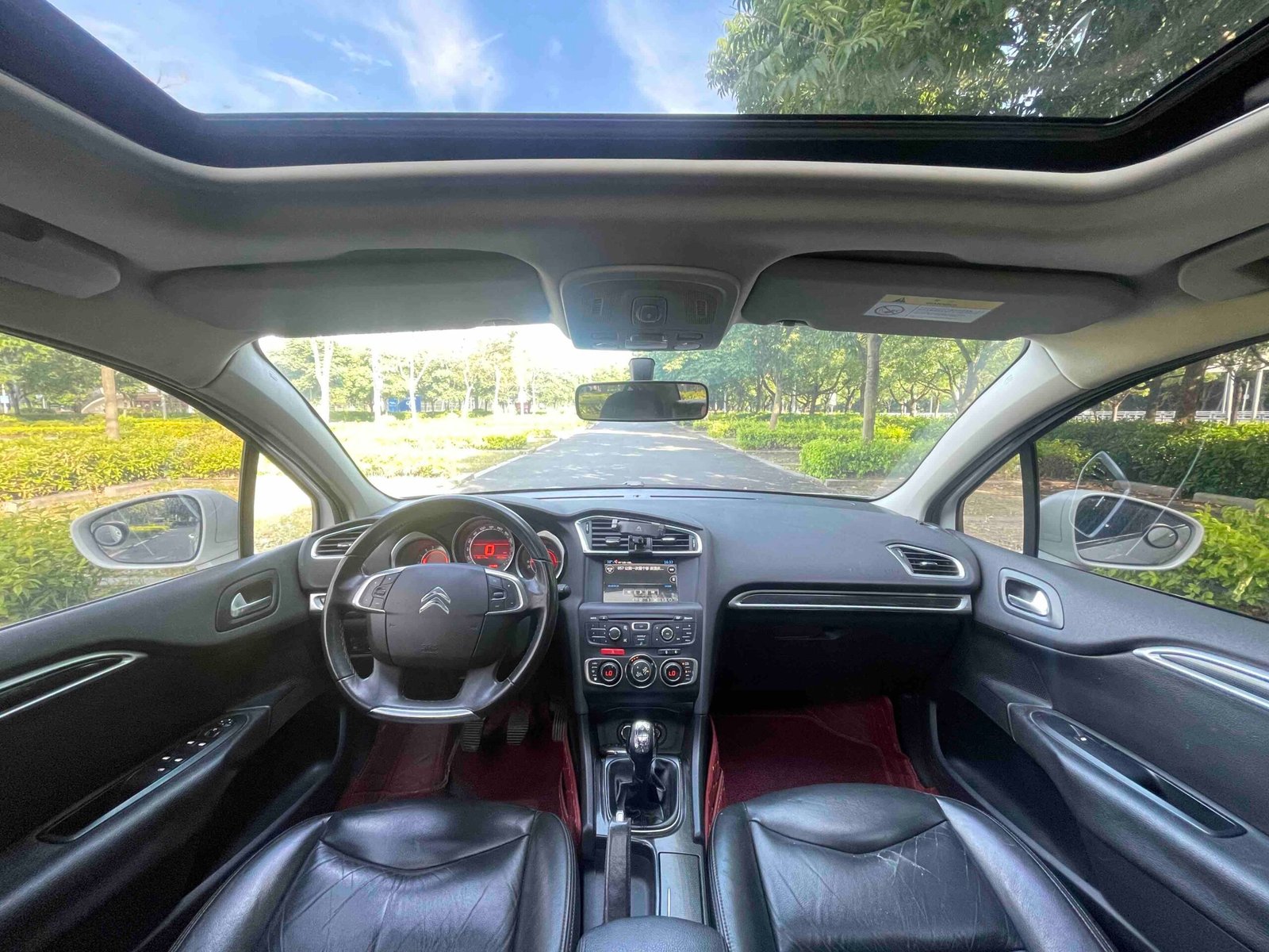 -Dongfeng Citroën C4L 2014 Model 1.8L Manual Smart Drive Jinzhi Edition