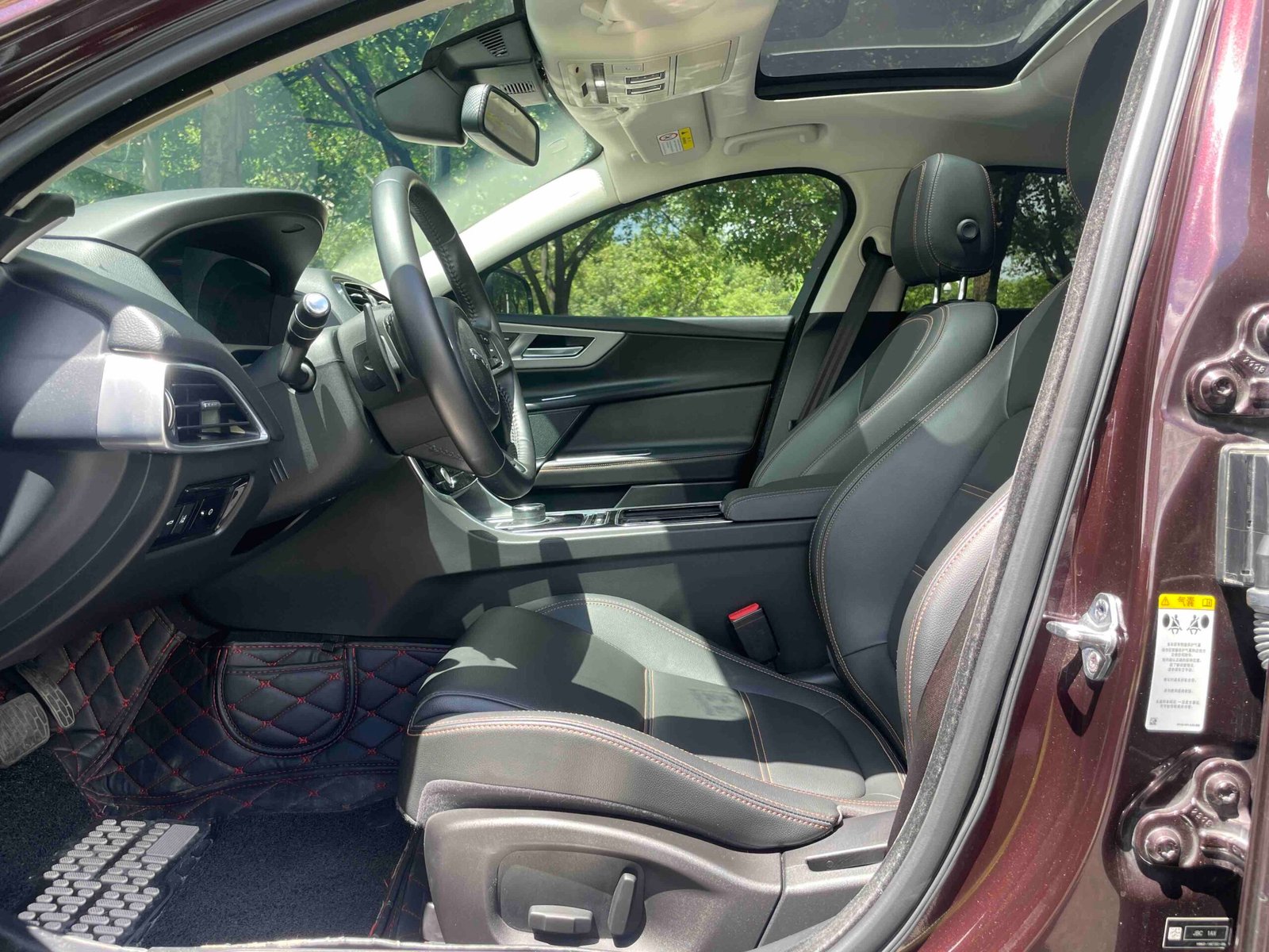 -Jaguar XEL 2019 Model 2.0T 200PS Premium Edition