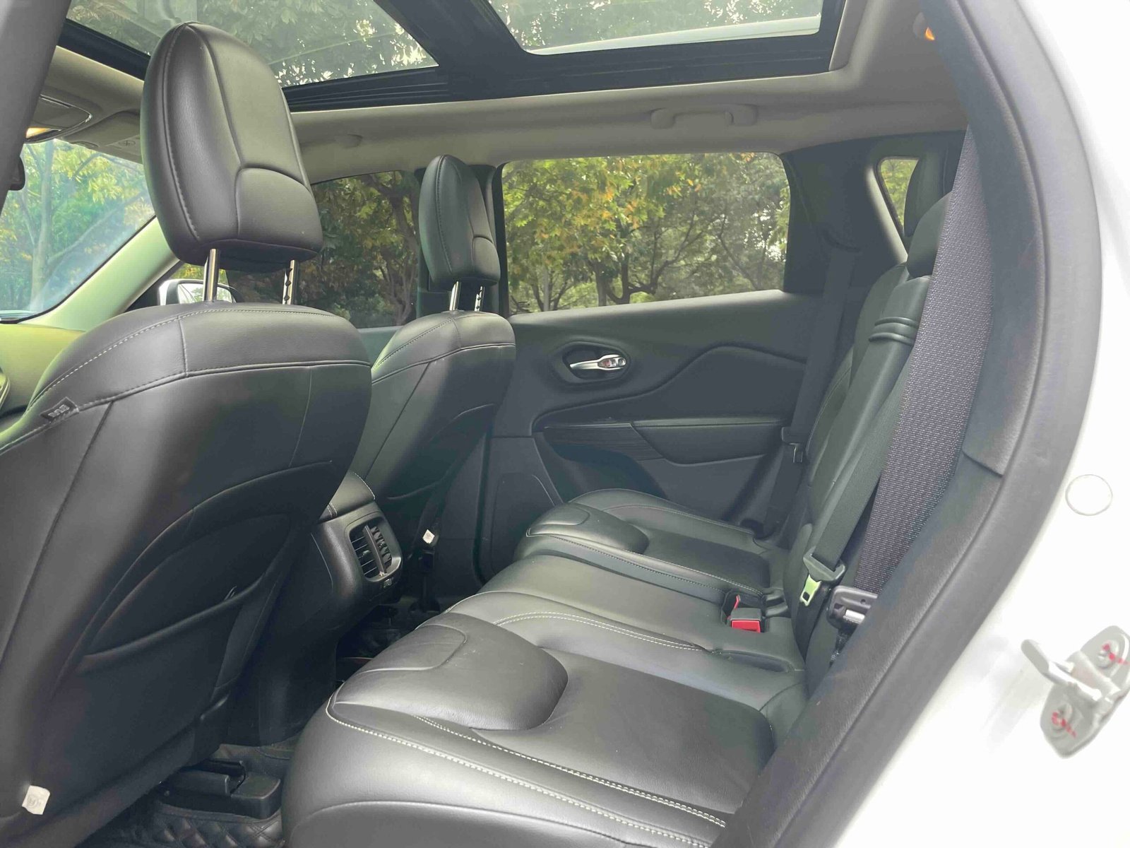 Jeep Cherokee 2019 2.0L 2WD Classic Edition